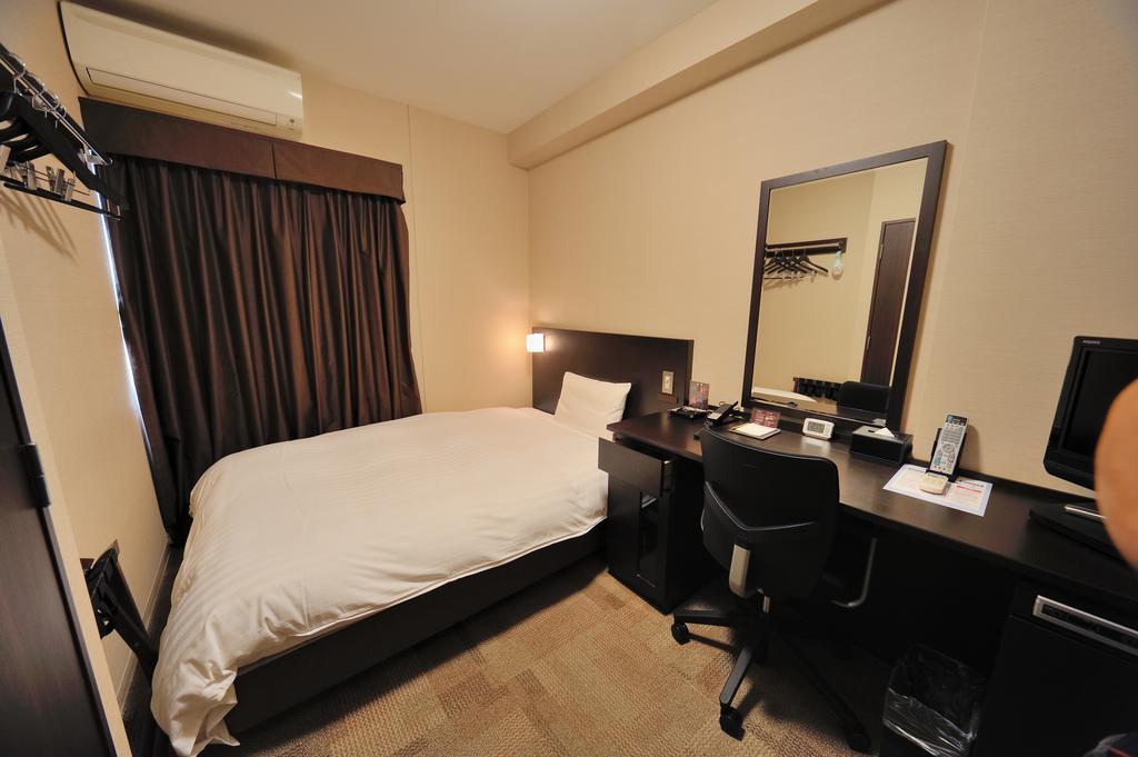 Dormy Inn Express Koriyama Rum bild